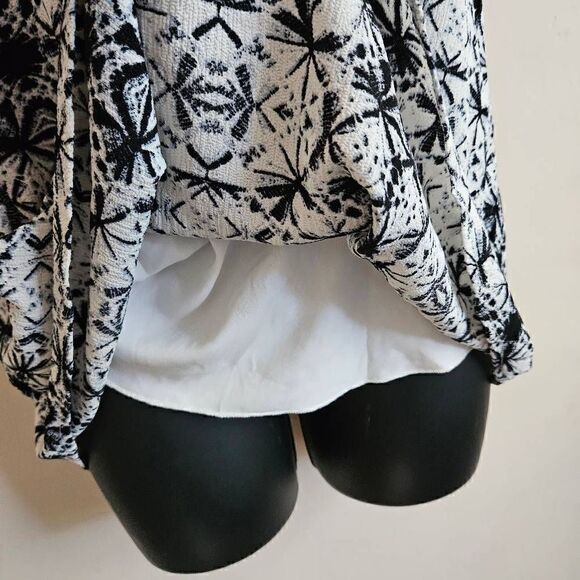 The Impeccable Pig Tank Top - Picture 4 of 8